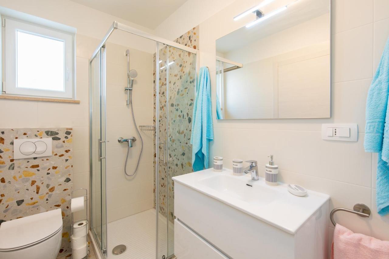 Apartman Ivona U Prizemlju Malinska Exterior foto